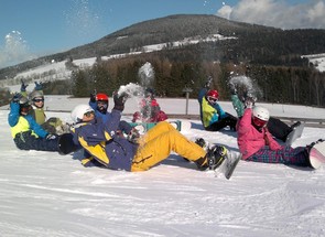 Lyžařská a snowboardová škola